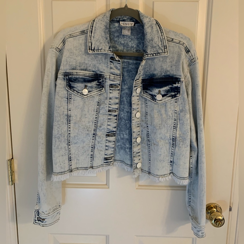VENUS Distressed Light Blue Jean Jacket